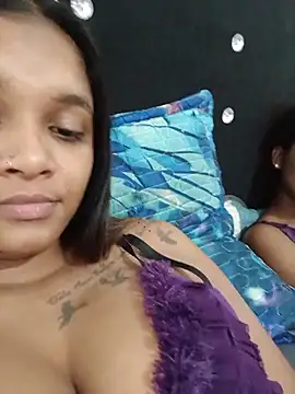 Snapshot of Indianqueen03 chatting on 07-04-26, 05:28 Indianqueen03 online show from 07-04-26, 05:28