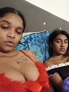 Snapshot of Indianqueen03 chatting on 07-17-26, 10:18 Indianqueen03 online show from 07-17-26, 10:18