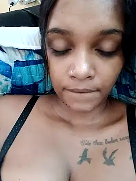 Snapshot of Indianqueen03 chatting on 02-12-26, 11:21 Indianqueen03 online show from 02-12-26, 11:21