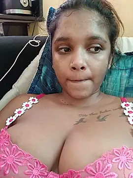 Indianqueen03 online show from 06-10-26, 12:28