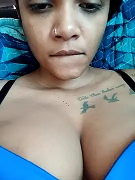 Indianqueen03 online show from 12-03-25, 10:47