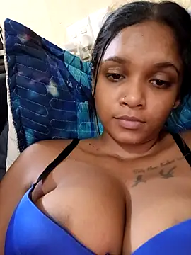 Snapshot of Indianqueen03 chatting on 02-26-26, 06:19 Indianqueen03 online show from 02-26-26, 06:19