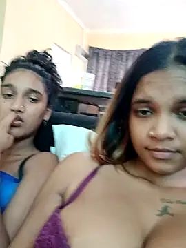 Indianqueen03 online show from 09-28-25, 09:05