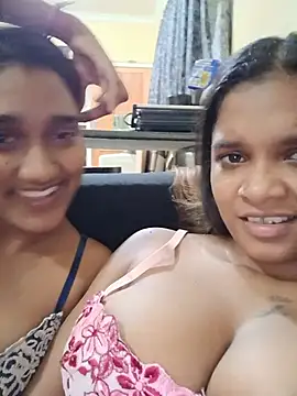Snapshot of Indianqueen03 chatting on 06-25-26, 06:24 Indianqueen03 online show from 06-25-26, 06:24