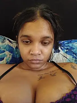 Snapshot of Indianqueen03 chatting on 07-08-26, 10:27 Indianqueen03 online show from 07-08-26, 10:27