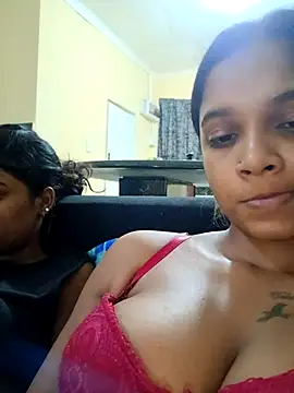 Indianqueen03 online show from 10-30-25, 07:22