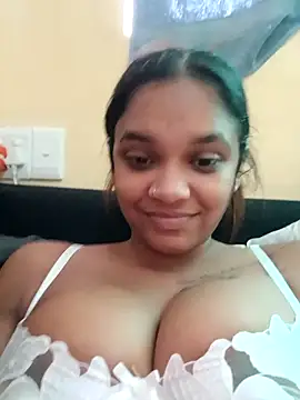 Indianqueen03 online show from 10-03-25, 09:22