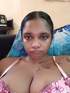 Indianqueen03 online show from 06-15-26, 02:17