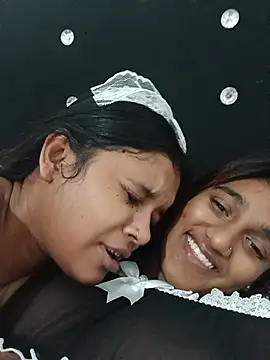 Snapshot of Indianqueen03 chatting on 07-08-26, 10:32 Indianqueen03 online show from 07-08-26, 10:32