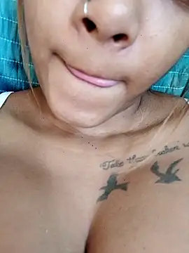 Indianqueen03 online show from 11-18-25, 08:06