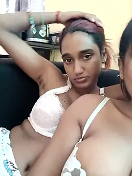 Indianqueen03 online show from 01-10-26, 11:27