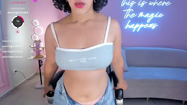 AlessaRomero online show from 02-28-25, 10:50