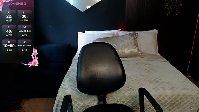 pretty cristal69 online show from 02-08-26, 06:27