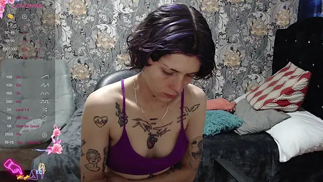 Snapshot of pretty_cristal69 chatting on 05-12-26, 12:11 pretty cristal69 online show from 05-12-26, 12:11