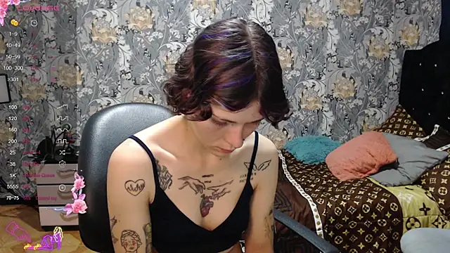 Snapshot of pretty_cristal69 chatting on 04-23-26, 11:17 pretty cristal69 online show from 04-23-26, 11:17