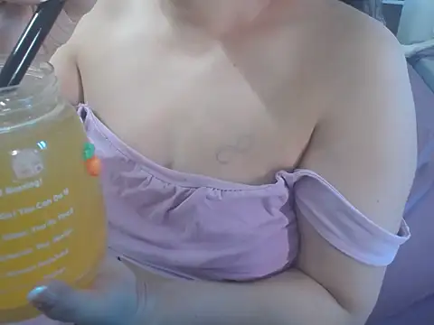 Mochi Soft online show from 09-10-25, 02:21