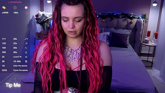 Miss Maya Mils online show from 12-22-25, 01:06