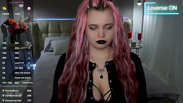 Snapshot of Miss_Maya_Mils chatting on 02-26-25, 07:12 Miss Maya Mils online show from 02-26-25, 07:12