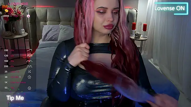 Snapshot of Miss_Maya_Mils chatting on 03-12-25, 01:03 Miss Maya Mils online show from 03-12-25, 01:03