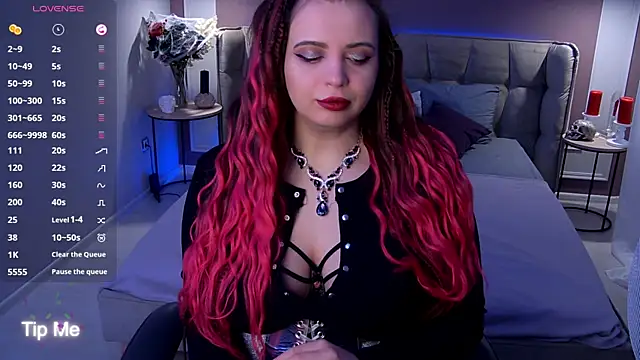 Miss Maya Mils online show from 12-17-25, 01:10