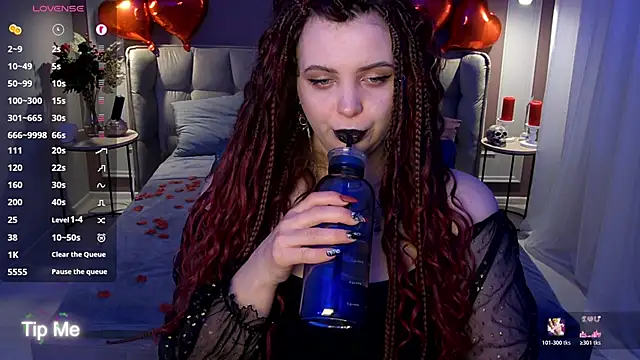 Snapshot of Miss_Maya_Mils chatting on 02-14-26, 01:06 Miss Maya Mils online show from 02-14-26, 01:06