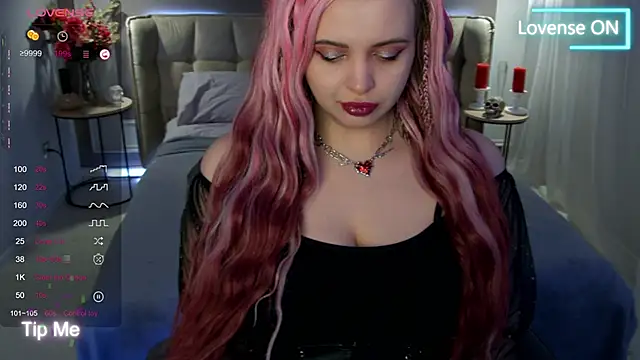 Snapshot of Miss_Maya_Mils chatting on 03-10-25, 01:12 Miss Maya Mils online show from 03-10-25, 01:12