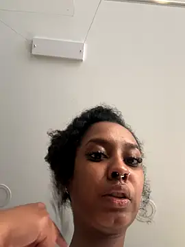 Your Paris online show from 12-19-25, 04:53