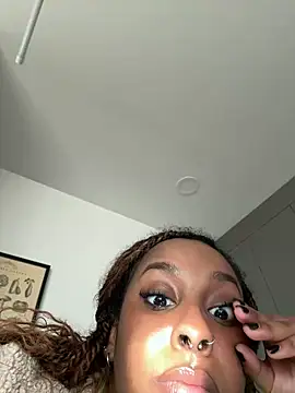 Your Paris online show from 10-18-25, 03:36