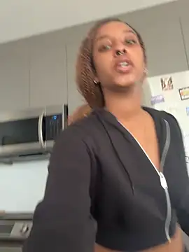 Your Paris online show from 09-26-25, 03:52