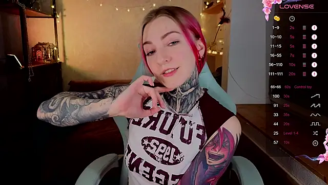 Roxy      online show from 01-16-26, 08:13