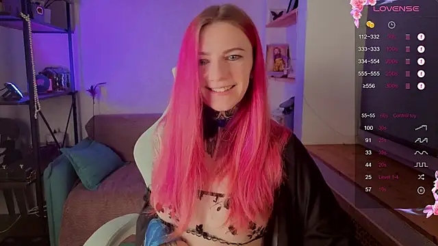 Roxy      online show from 11-18-25, 06:06