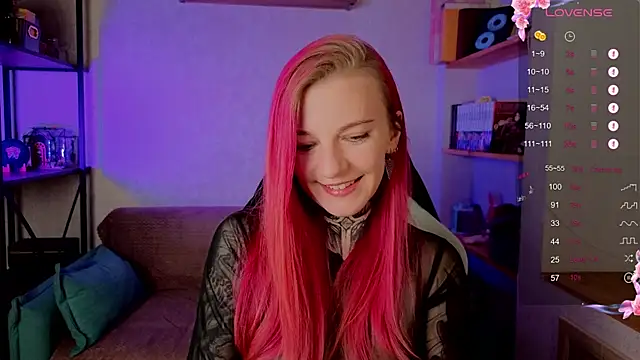 Snapshot of Roxy_____ chatting on 10-04-25, 08:43 Roxy online show from 10-04-25, 08:43