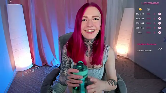Snapshot of Roxy_____ chatting on 01-23-25, 11:47 Roxy online show from 01-23-25, 11:47