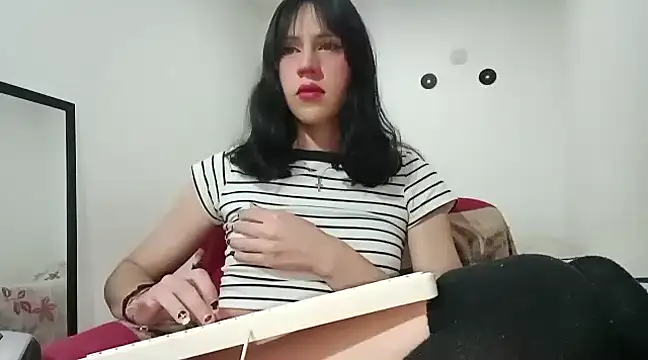 lucydreamm online show from 01-17-25, 01:36