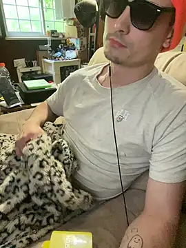 Snapshot of JustTylerr chatting on 06-21-26, 11:49 JustTylerr online show from 06-21-26, 11:49