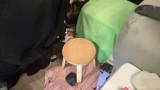 Snapshot of MoreFunSpun chatting on 12-06-24, 10:32 MoreFunSpun online show from 12-06-24, 10:32