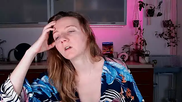 Elly Helly online show from 12-08-24, 08:04