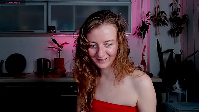 Elly Helly online show from 10-29-25, 07:35