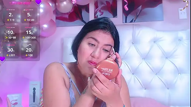 Snapshot of scarlet_fostt_ chatting on 03-18-25, 12:06 scarlet fostt online show from 03-18-25, 12:06