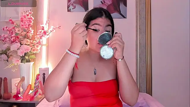 scarlet fostt  online show from 07-10-26, 12:38