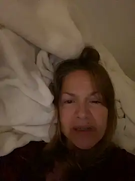 Leyna liu online show from 10-25-25, 07:18