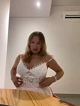 Leyna liu online show from 03-06-25, 01:58