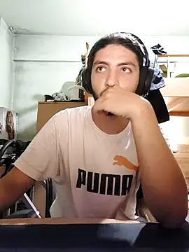 Snapshot of kleineid77 chatting on 09-17-25, 01:46 kleineid77 online show from 09-17-25, 01:46