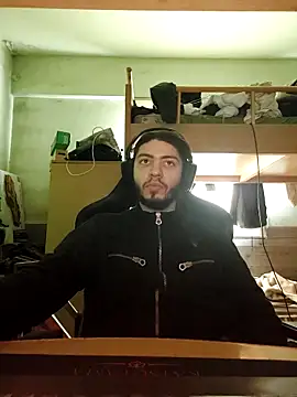 Snapshot of kleineid77 chatting on 03-01-26, 11:32 kleineid77 online show from 03-01-26, 11:32
