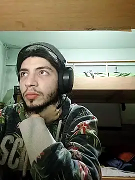 Snapshot of kleineid77 chatting on 12-29-24, 11:39 kleineid77 online show from 12-29-24, 11:39