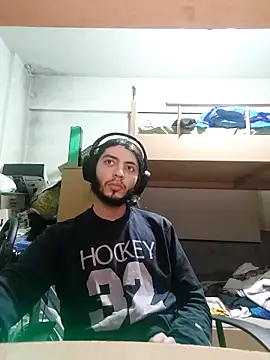 Snapshot of kleineid77 chatting on 02-08-25, 04:04 kleineid77 online show from 02-08-25, 04:04