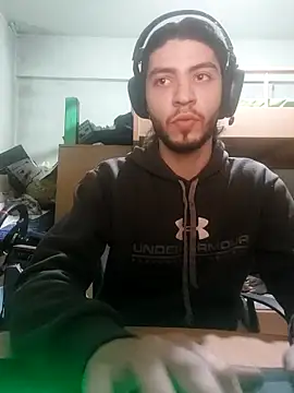 Snapshot of kleineid77 chatting on 03-08-25, 04:50 kleineid77 online show from 03-08-25, 04:50