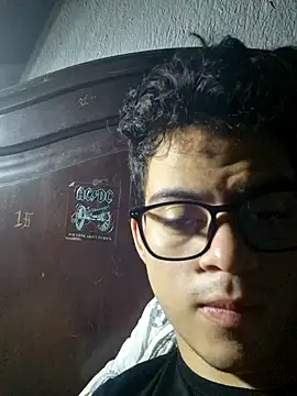 Snapshot of Josudaln2 chatting on 11-12-25, 02:32 Josudaln2 online show from 11-12-25, 02:32