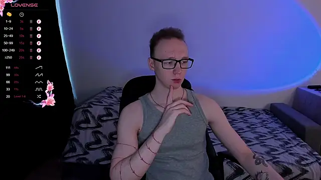 Alex silents online show from 09-18-25, 01:03