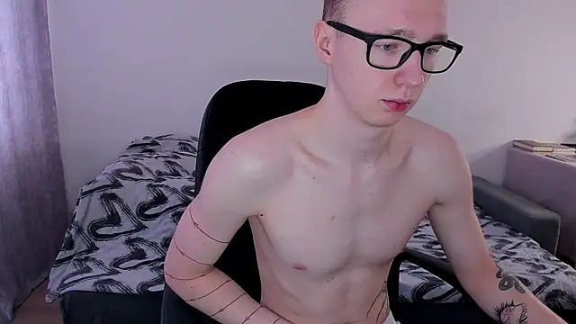 Alex silents online show from 03-19-25, 05:52